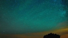 Airglow Displays Vibrant Green Streaks in the Colorado Sky, Hints Upcoming Solar Maximum