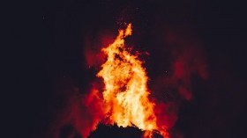 Shallow focus photograph of fire photo