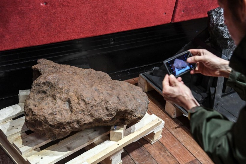 Strange 'Rock' Doorstop in Michigan Farm Revealed to be a Meteorite Worth $75,000