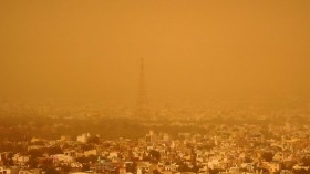 TOPSHOT-INDIA-WEATHER-DUST-STORM