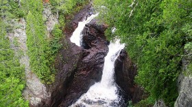 Devil's Kettle Falls: Where Does Half of the Water Go?