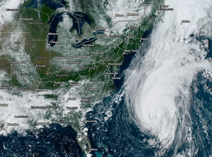 Hurricane Lee Churns Into Bigger Sprawling 100-Mile Storm at Category 2, Treks Towards East Coast US