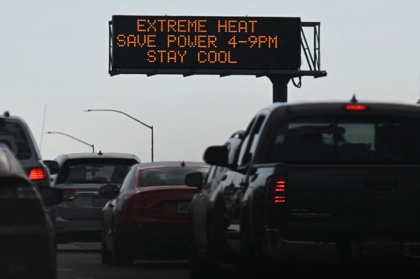 Cars under the heatwaves