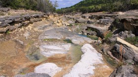 Texas Canyon Lake: Hidden Underwater Cave, Century-Old Ruins Revealed Due to Low Water Levels