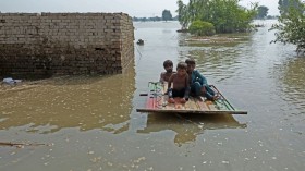 floods affect children