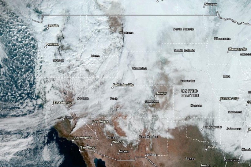NOAA NESDIS Live Hurricane Tracker)