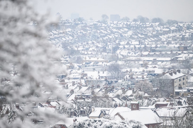 Cold Snap Brings Snow And Freezing Temperatures To London