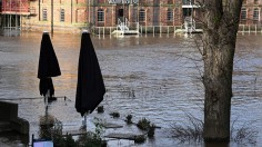 BRITAIN-WEATHER-STORM-weather