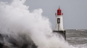 FRANCE-WEATHER-STORM