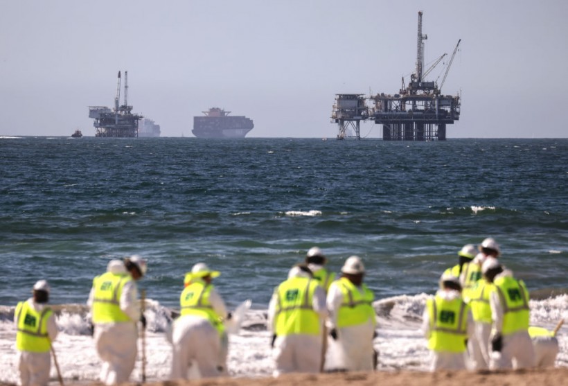 Amid Oil Spill, Californians Return To Local Beaches