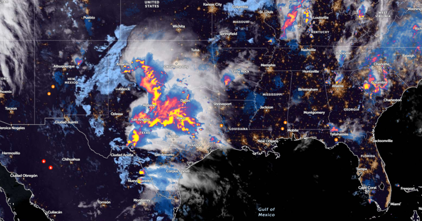 Zoom Earth Satellite via NOAA - NESDIS