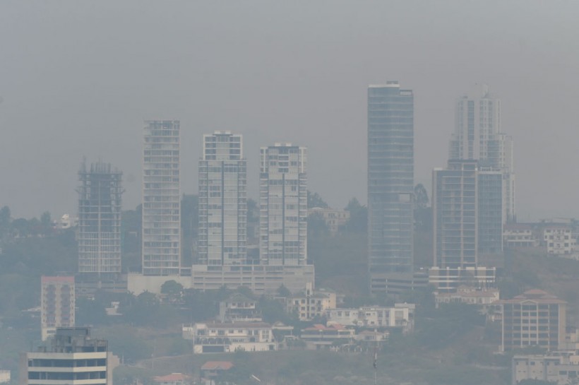 HONDURAS-ENVIRONMENT-POLLUTION-SMOKE-FIRES