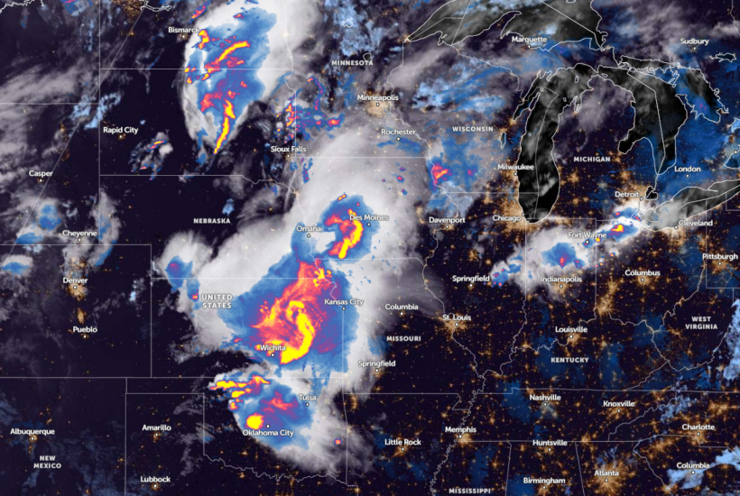 Zoom Earth Satellite via NOAA - NESDIS