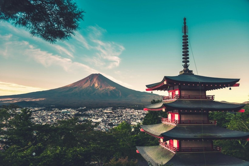 Mount Fuji Blockage Initiative by Japanese Town Underway to Reduce Influx of 'Misbehaving' Tourists