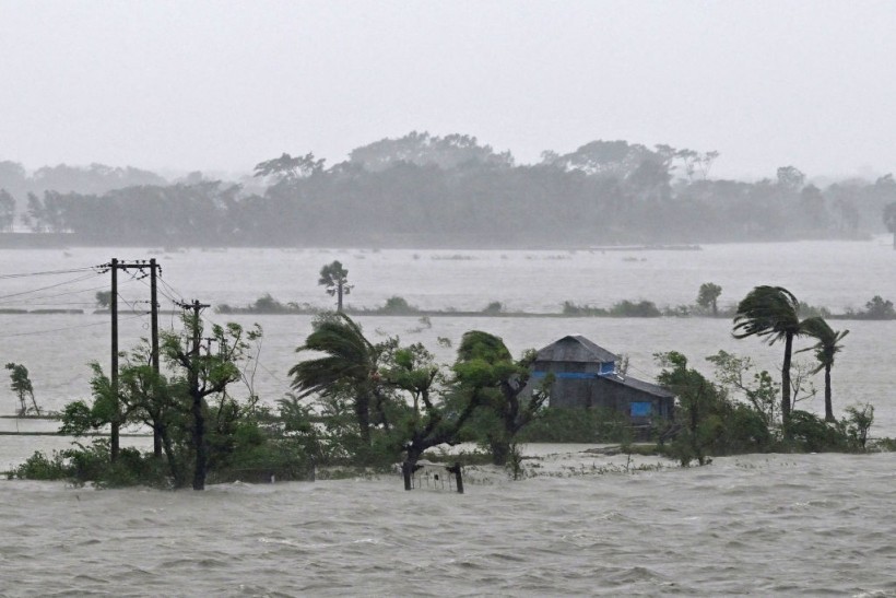 BANGLADESH-WEATHER-CYCLONE