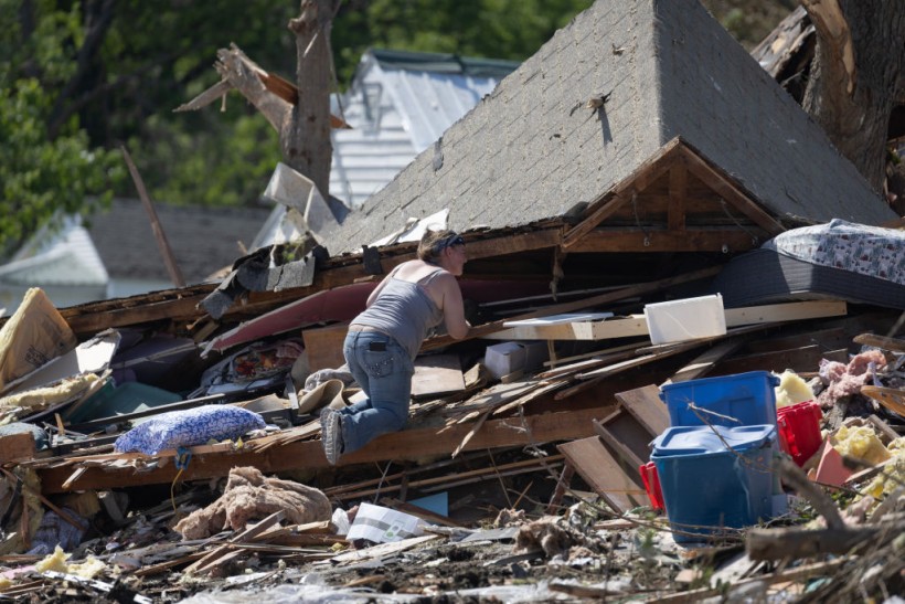 Powerful Iowa Tornadoes Leave Death And Destruction In Their Wake