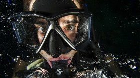 Oxygen Thieving Material Could Help us Breathe Underwater